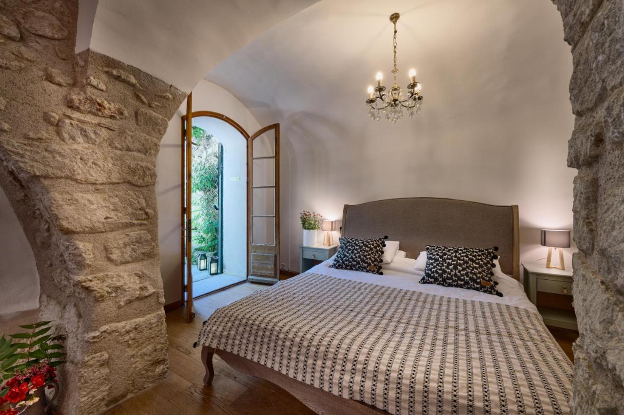 Bed & Breakfast Maison Lou Roucas Cabrieres-d'Aigues