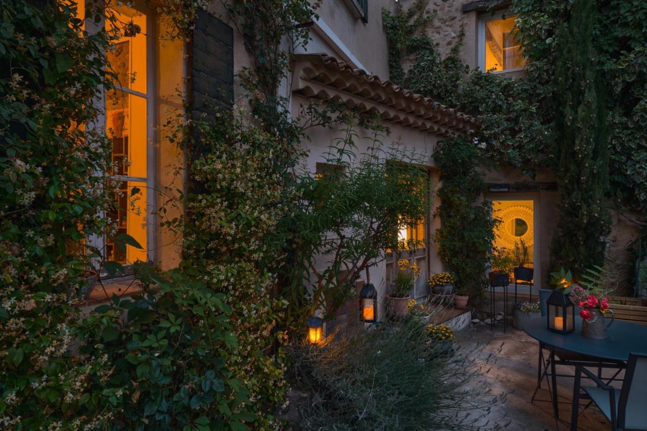 Maison Lou Roucas Bed & Breakfast *