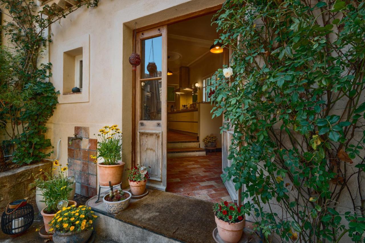 Maison Lou Roucas Bed & Breakfast