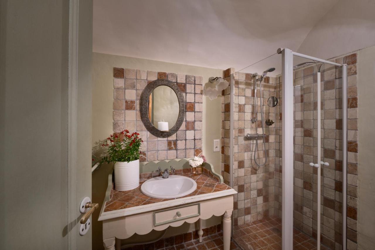 Bed & Breakfast Maison Lou Roucas Cabrieres-d'Aigues